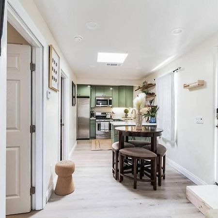 Cozy 2 Bdrm Home In The Heart Of Scv Near Six Flags Santa Clarita Exterior photo