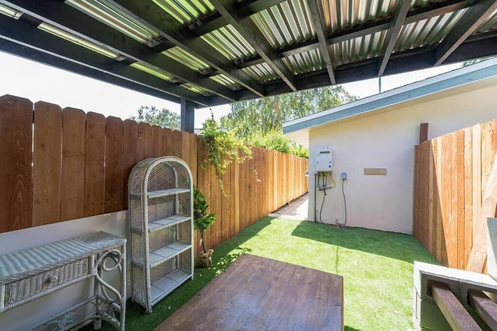 Cozy 2 Bdrm Home In The Heart Of Scv Near Six Flags Santa Clarita Exterior photo
