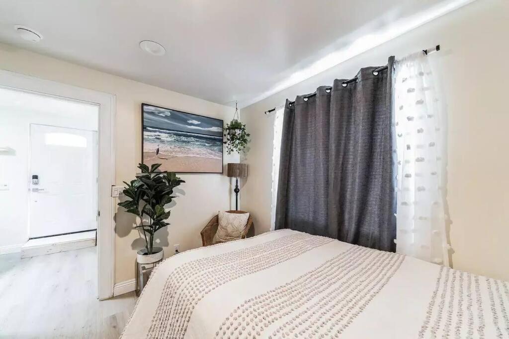 Cozy 2 Bdrm Home In The Heart Of Scv Near Six Flags Santa Clarita Exterior photo
